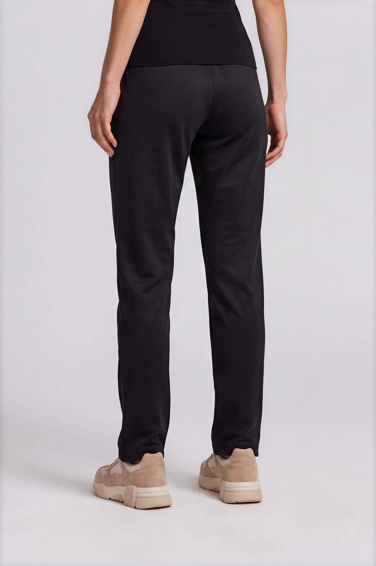 AM BOWLS Women's Straight-Leg Fleecy Track Pant